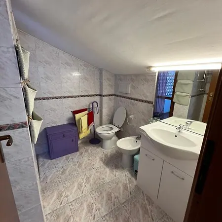 Mansardina A Pochi Passi Da Roma Apartment *