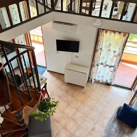Apartment Mansardina A Pochi Passi Da Roma *