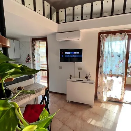 Apartment Mansardina A Pochi Passi Da Roma *