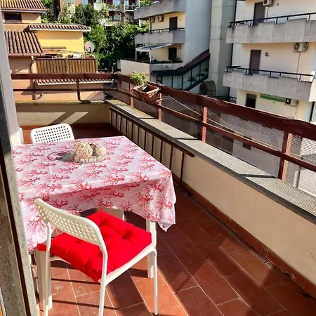 Mansardina A Pochi Passi Da Roma