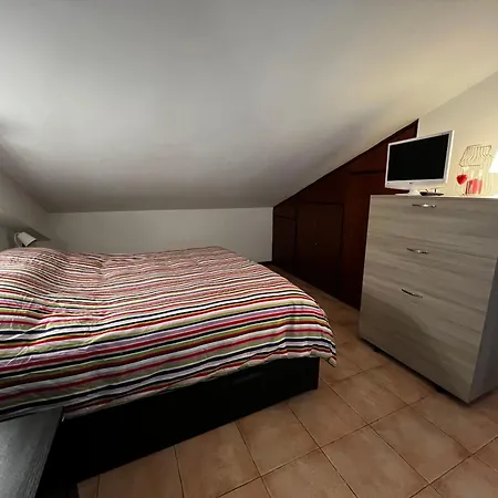 Mansardina A Pochi Passi Da Roma Apartment Morlupo