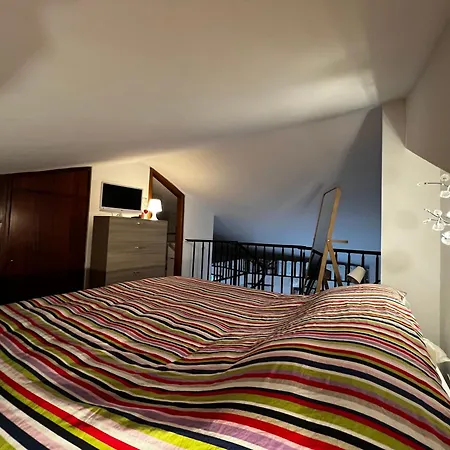 Mansardina A Pochi Passi Da Roma *
