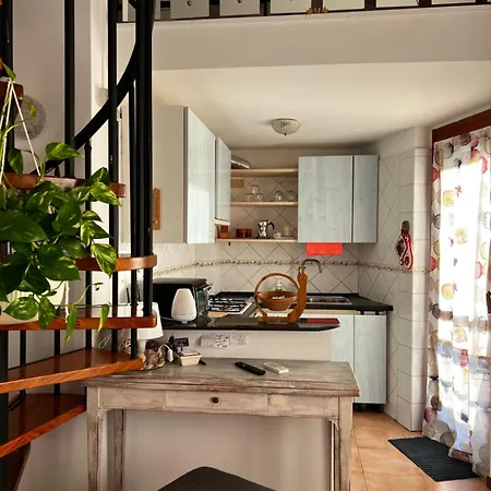 Apartment Mansardina A Pochi Passi Da Roma Morlupo